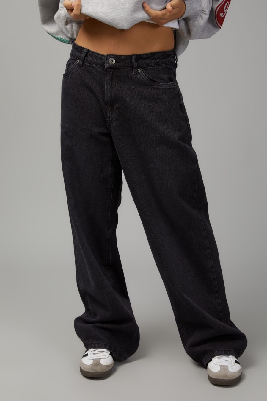 Women Factorie Pants | Low Rise Baggy Jean Washed Black ~ Newwomeclothes